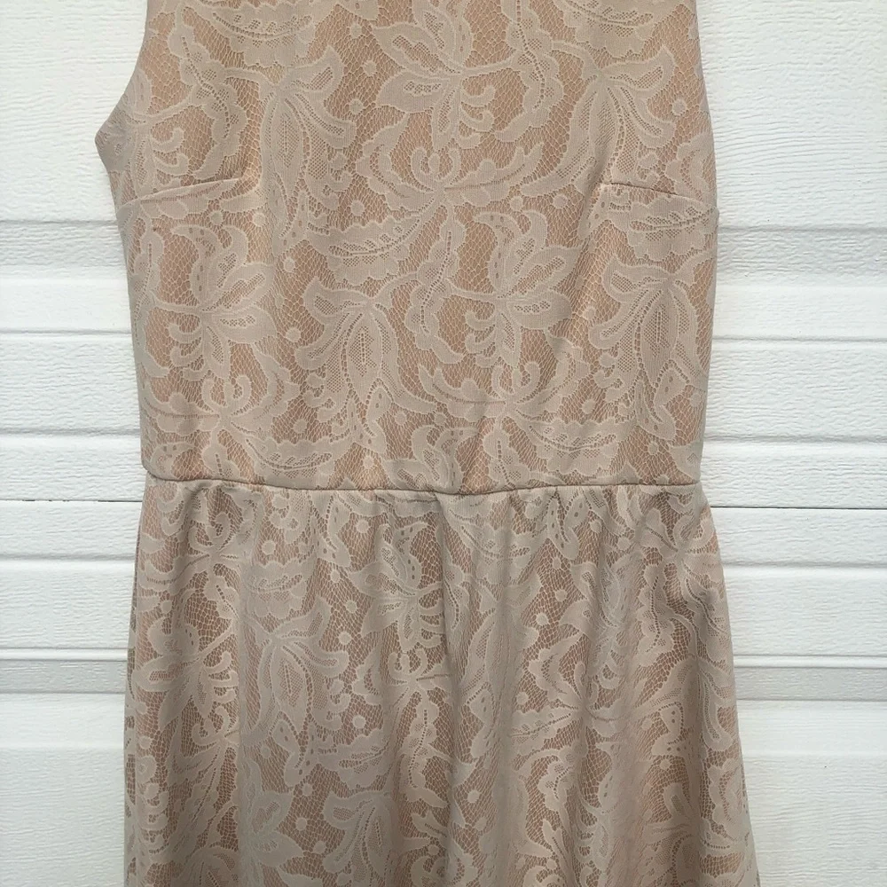 XS Off White Lace Flower Midi Dress - Picture 3 of 7